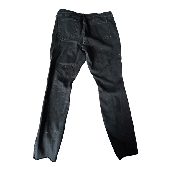 Old Navy Ripped Jeans - Picture 6 of 9